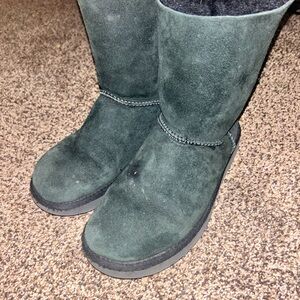 Black winter boots uggs with bows size 7 women’s